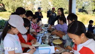 Gắn kết trẻ em gốc Việt tại Australia với cội nguồn qua các trò chơi dân gian