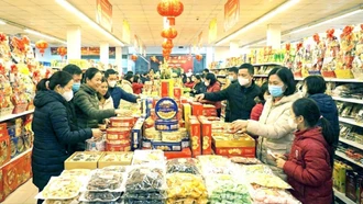 Hàng hóa Tết trong nước khẳng định vị thế thời điểm cận Tết Nguyên đán