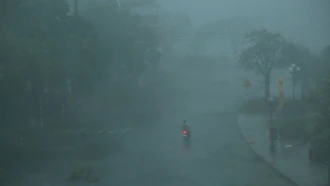 Bão số 3: Bạch Long Vĩ bắt đầu có gió giật cấp 12