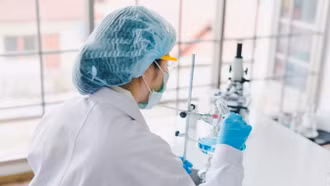 Các nhà khoa học Nga chế tạo thành công thuốc trừ sâu sinh học thế hệ mới