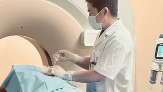 Bỏ ăn 3 tuần để chữa ung thư, người đàn ông sụt 14kg, sức khỏe suy kiệt