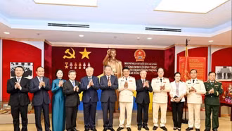 Xây dựng Đảng về đạo đức từ đội ngũ cán bộ bản lĩnh, tinh thông