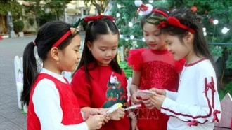 Giáng sinh là dịp để yêu thương và sẻ chia