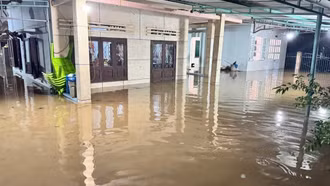 Lâm Đồng: 2 người tử vong do lũ, hơn 3.000 căn nhà chìm trong biển nước