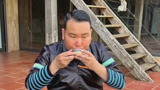 Người khát khao thay đổi Phình Hồ