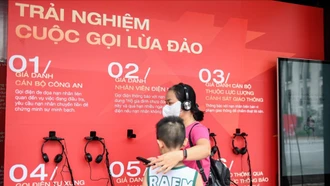 Trải nghiệm 6 cuộc gọi lừa đảo tại bờ hồ Hoàn Kiếm