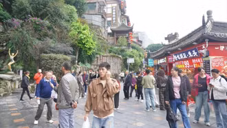 Giới trẻ Trung Quốc rộ mốt “du lịch boomerang”: Một vé, hai điểm đến