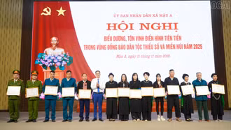 Mậu A biểu dương điển hình tiên tiến trong vùng đồng bào dân tộc thiểu số 