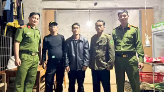 Công an xã Bát Xát giúp người dân đi lạc trở về với gia đình