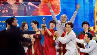 "Mưa đỏ" thắng lớn Giải thưởng Ngôi sao xanh 2025