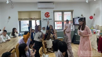 "Tết Ngựa yêu thương": Đưa trẻ về với văn hóa truyền thống