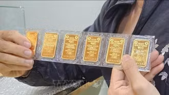 Giá vàng trong nước giữ mức 121,5 triệu đồng/lượng
