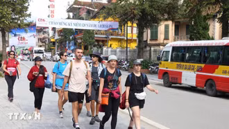 Lào Cai đón hơn 5,6 triệu lượt khách du lịch trong 8 tháng