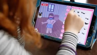 Cảnh giác bẫy lừa đảo qua game, dụ tải phần mềm độc hại, chuyển tiền đặt cọc