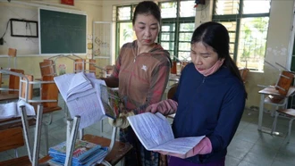 Bảo đảm dạy và học ở vùng lũ: Thích ứng trước mắt và chủ động lâu dài