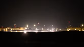 Quân đội Mỹ bắt đầu tấn công thẳng vào nơi đóng vai trò trụ cột nền kinh tế năng lượng của Iran