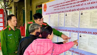 Công an cơ sở đổi mới phương thức tuyên truyền pháp luật và bầu cử vùng đồng bào dân tộc thiểu số