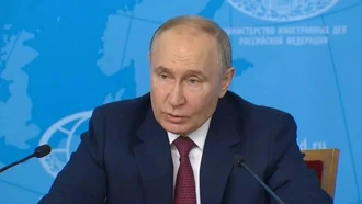 Tổng thống Putin phê chuẩn học thuyết bảo vệ tiếng Nga