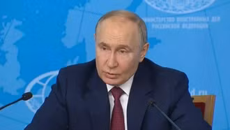 Tổng thống Putin phê chuẩn học thuyết bảo vệ tiếng Nga