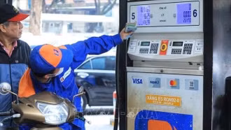 VPI dự báo giá xăng dầu tiếp tục giảm trong kỳ điều hành ngày mai 8/1