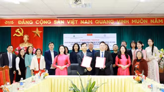 Đẩy mạnh hợp tác phát triển về y học cổ truyền giữa tỉnh Lào Cai (Việt Nam) và châu Hồng Hà (tỉnh Vân Nam, Trung Quốc)