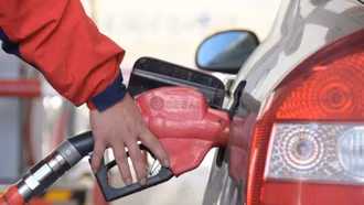 Trung Quốc lần đầu kiểm soát tạm thời giá xăng dầu kể từ năm 2013