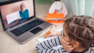 Môi trường trực tuyến ngày càng tác động rõ rệt với sức khỏe tâm thần trẻ em