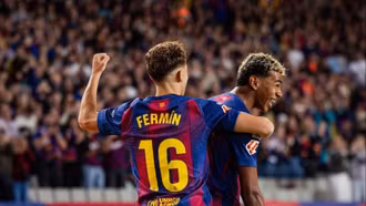 Barcelona thắng 3-1 Elche, tiếp tục bám đuổi Real Madrid