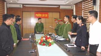  Khởi tố, bắt tạm giam 4 đối tượng liên quan vụ lan can đá đường An Dương Vương sông Hồng gãy đổ sau bão số 3 năm 2024