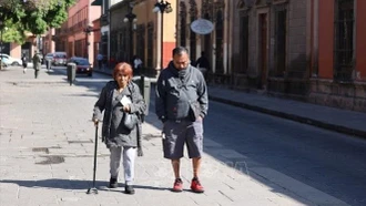 Khi người già trở thành "trụ cột" mới của thị trường lao động