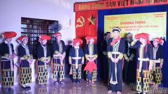 Xã Hợp Thành ra mắt Đội văn nghệ truyền thống dân tộc Dao