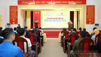 Chủ tịch UBND tỉnh Nguyễn Tuấn Anh dự lễ bàn giao nhà ở cho hộ nghèo tại 3 phường