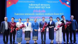 Tuần phim Việt Nam - nhịp cầu văn hoá gắn kết hai dân tộc Việt - Lào