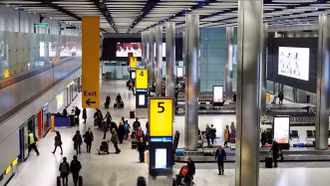 EU chuẩn bị dỡ bỏ giới hạn chất lỏng trong hành lý xách tay tại sân bay