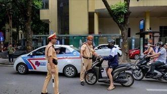 Kiểm tra, xử lý 2.100 học sinh và phụ huynh vi phạm an toàn giao thông