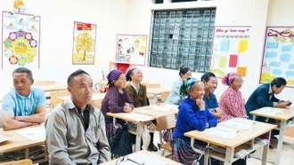 Si Ma Cai nỗ lực xóa mù chữ cho đồng bào dân tộc vùng cao
