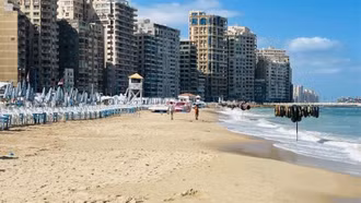 Ai Cập đóng cửa hầu hết các bãi biển dọc Địa Trung Hải