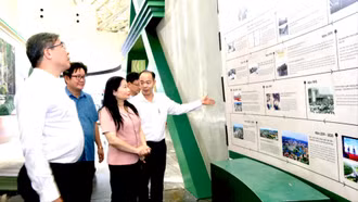 Chuẩn bị gian trưng bày của tỉnh Lào Cai tại Triển lãm thành tựu đất nước mừng Quốc khánh 2-9