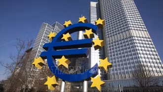 ECB dự kiến giữ nguyên lãi suất lần đầu tiên sau gần một năm