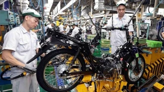 Thị trường xe máy xăng 'rục rịch' giảm giá trước 'giờ G'