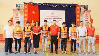 Hội Chữ thập đỏ tỉnh truyền thông về trường học an toàn