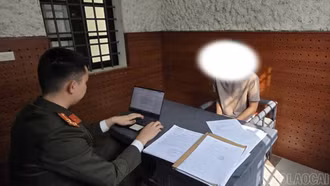 Nhiều người "sập bẫy" lừa đảo qua không gian mạng vì thủ đoạn ngày càng tinh vi