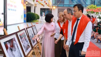 Triển lãm tranh, ảnh kỷ niệm 65 năm Ngày thiết lập quan hệ Việt Nam-Cuba