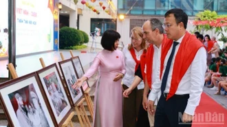 Triển lãm tranh, ảnh kỷ niệm 65 năm Ngày thiết lập quan hệ Việt Nam-Cuba