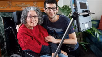 Tìm lại giọng nói đã mất sau 25 năm nhờ AI