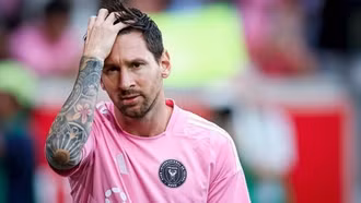 Mourinho tiết lộ thông tin bất ngờ về Messi