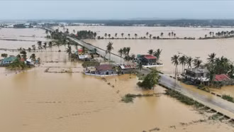Siêu bão Ragasa áp sát: Philippines cho nghỉ học nghỉ làm, Hong Kong cân nhắc đóng cửa sân bay