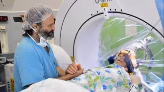 Israel: Phẫu thuật não bằng phương pháp thôi miên bệnh nhân