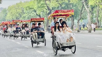 Du lịch Hà Nội thu hút hơn 28,22 triệu lượt khách trong 10 tháng đầu năm