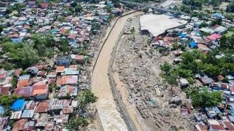 Philippines kiên quyết truy cứu các đối tượng liên quan đến "dự án ma" chống lũ